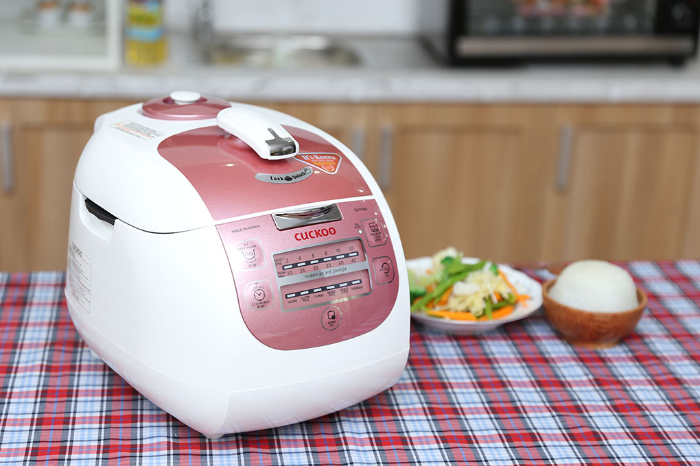 Nồi cơm áp suất điện tử 1.8 lít Cuckoo CRP-G1015M
